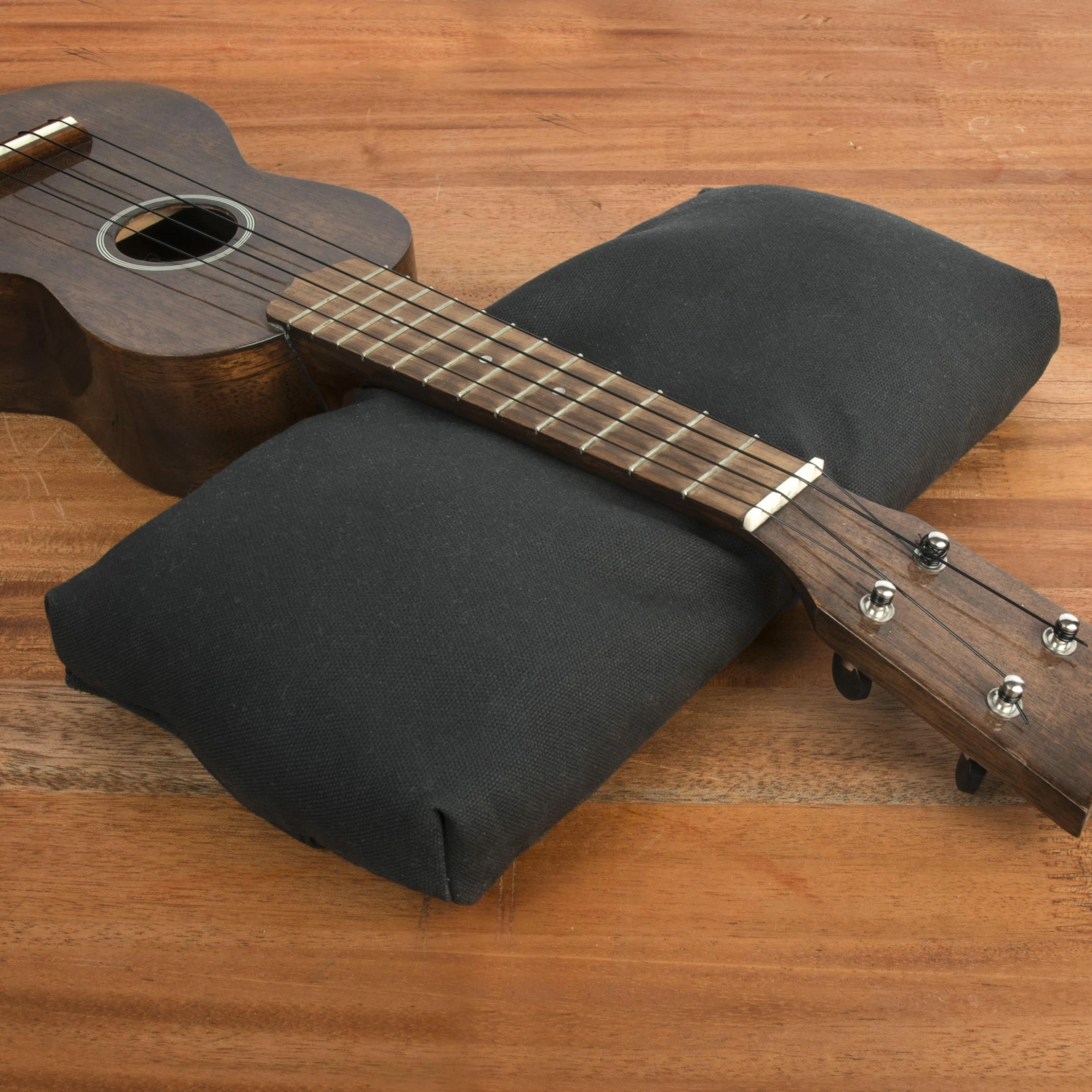 StewMac Deadblow Neck Rest - StewMac 6 StewMac Deadblow Neck Rest - StewMac - Image 4