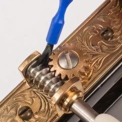 Micro Cleaning Brushes - StewMac -StewMac Shop 3100 3 brush in use 1900