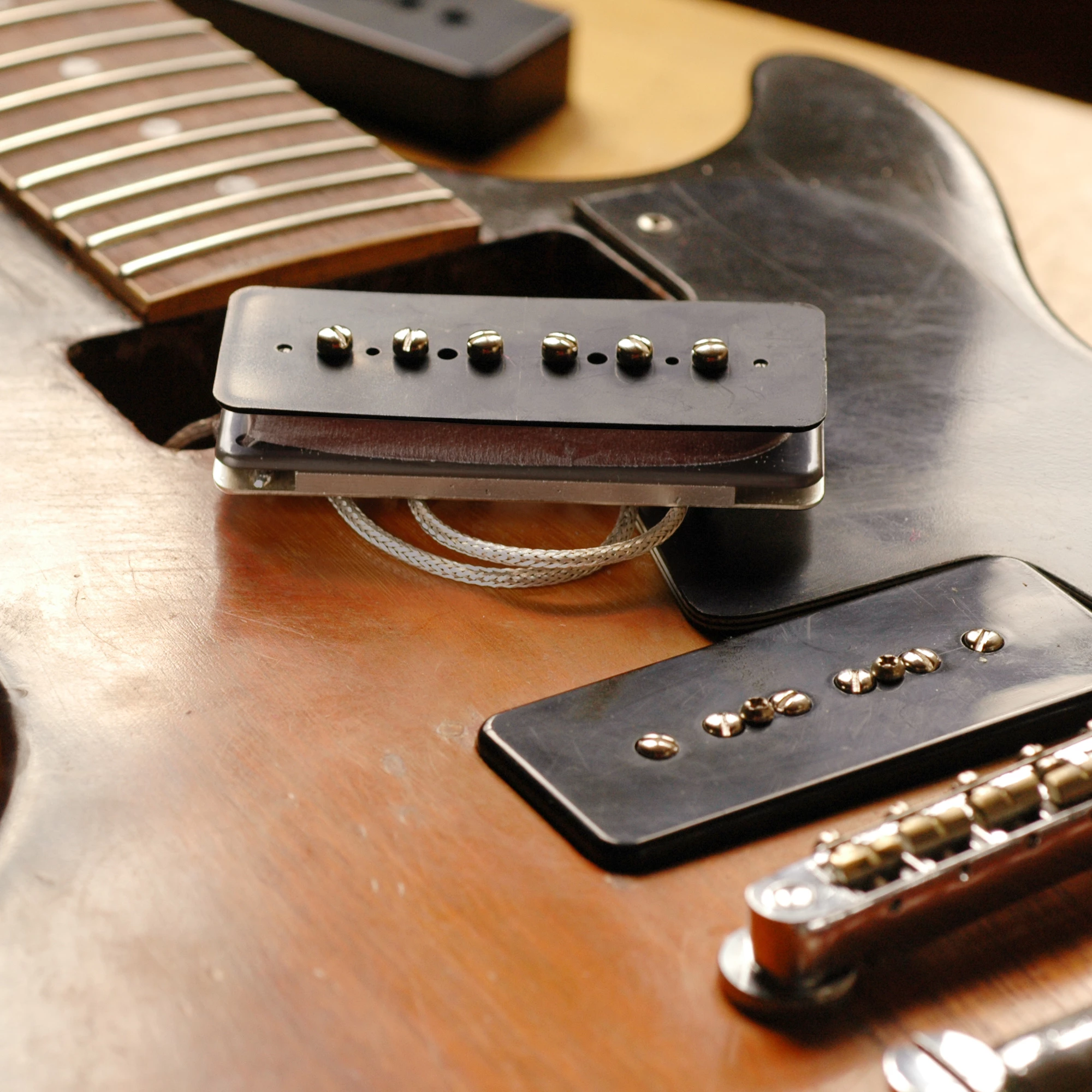 StewMac Parsons Street Soapbar P-90 Pickups - StewMac 5 StewMac Parsons Street Soapbar P-90 Pickups - StewMac - Image 3